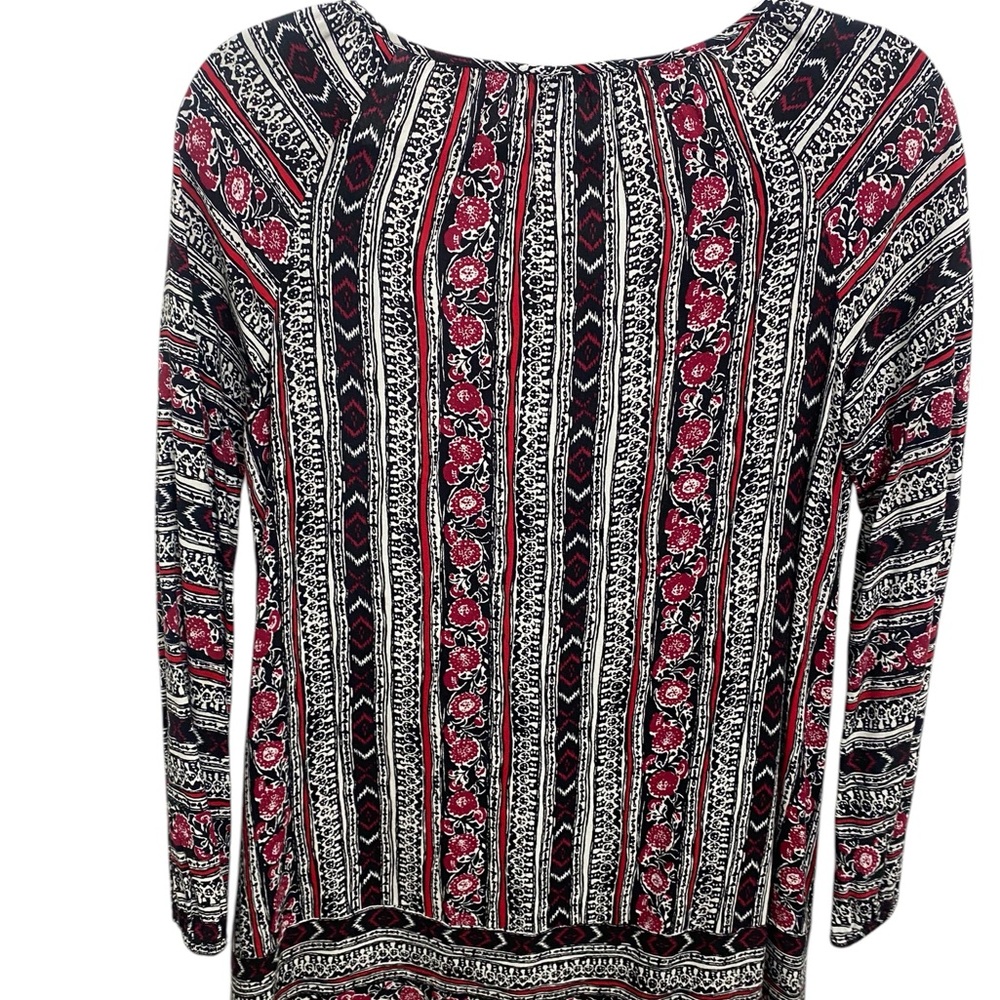 Express Women's Multicolor Patterned Top - Picture 2 of 6